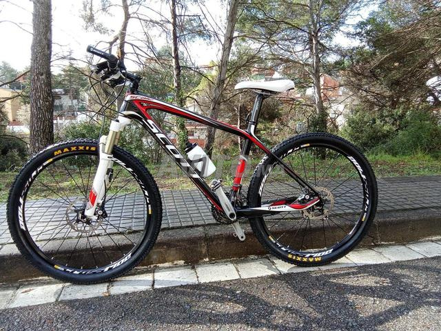 Vélos Scott Scale 35 fibre de carbone avec les papiers