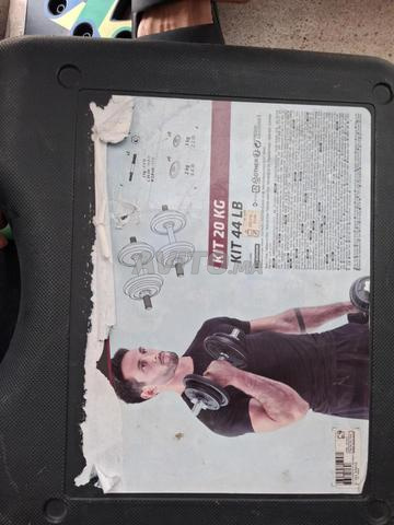 Haltères et barre de 20 kg - 2