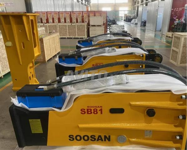 مطرقة هيدروليكية SOOSAN SB 81 BOX ( 1766 كجم ) - 2