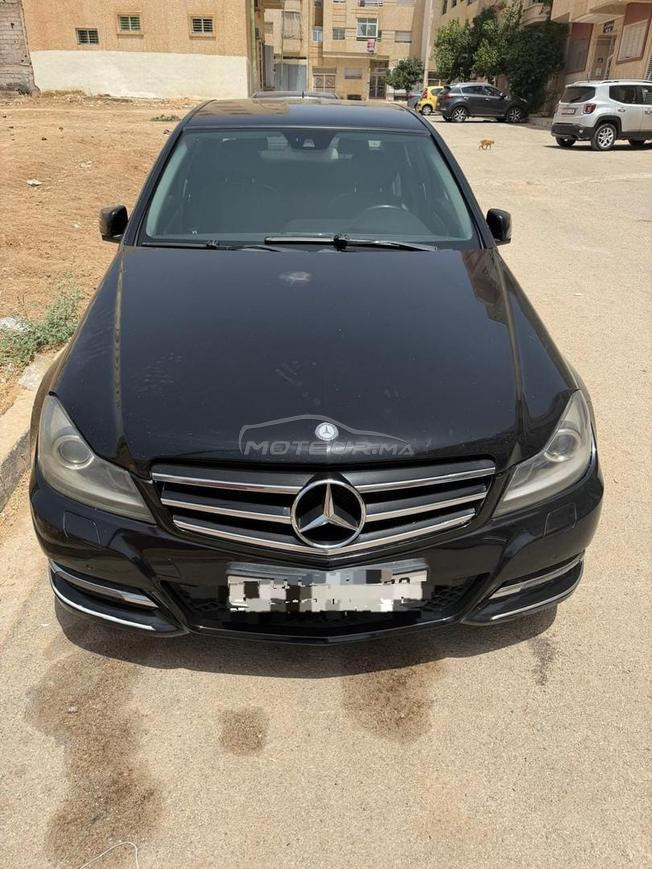 Mercedes-Benz 220 Diesel Automatique 2011 à Salé