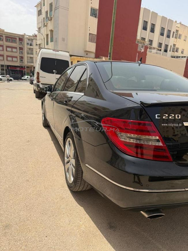 Mercedes-Benz 220 Diesel Automatique 2011 à Salé