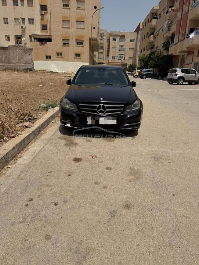 Mercedes-Benz 220 Diesel Automatique 2011 à Salé