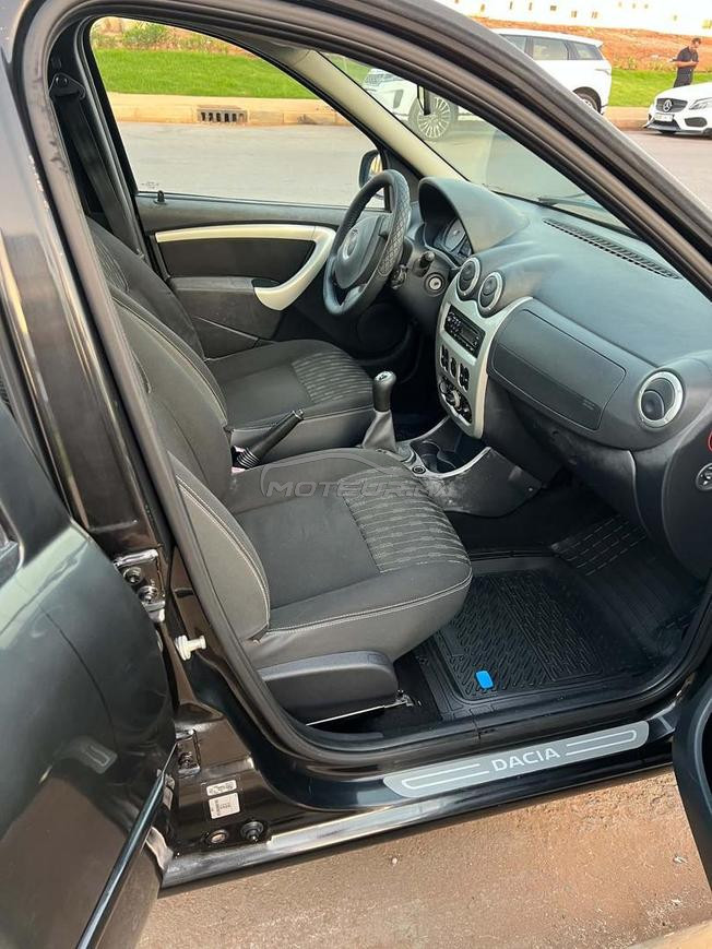 Dacia Logan 2012 essence 