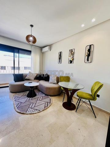 Studio neuf meublé à louer — l’oasis