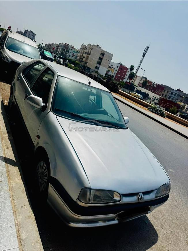 Renault 19
