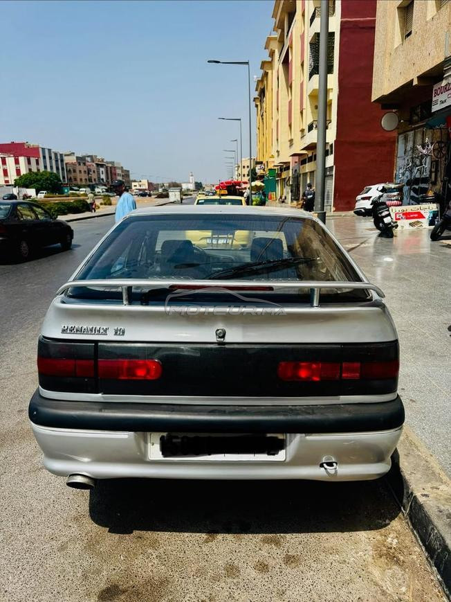 Renault 19