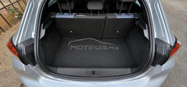 Peugeot 208 2023 Gris métallisé très bon état