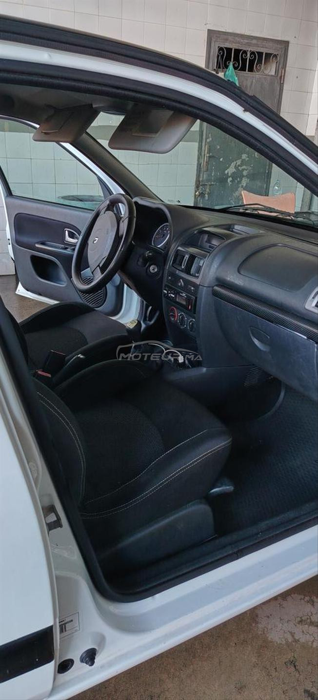رينو كليو بنزين يدوي 2014 في طنجة