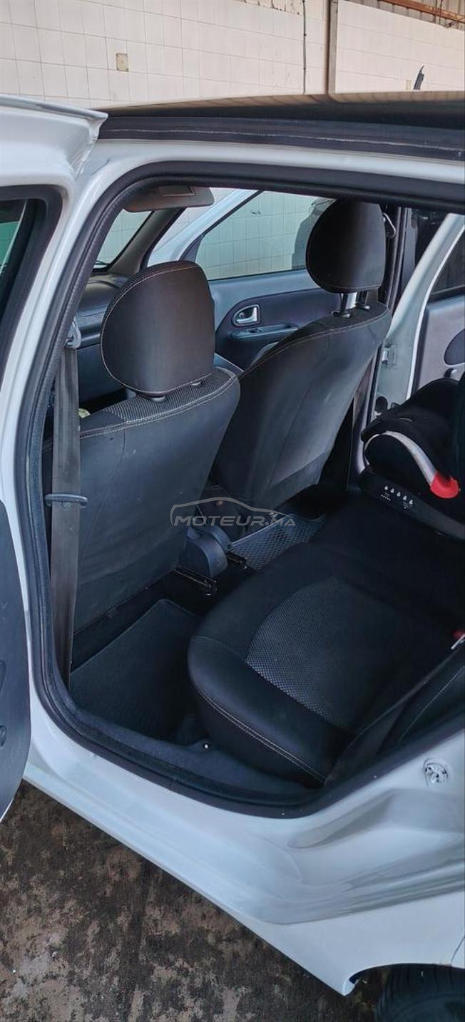 رينو كليو بنزين يدوي 2014 في طنجة