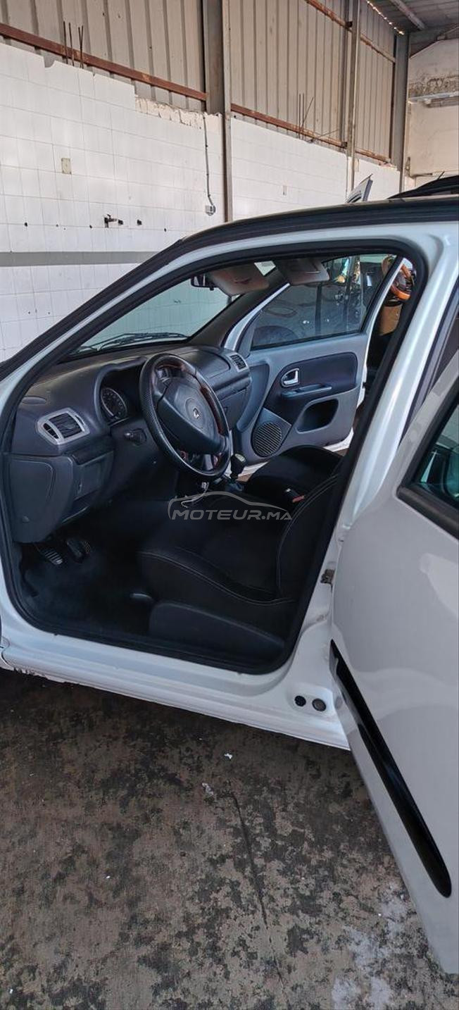 رينو كليو بنزين يدوي 2014 في طنجة