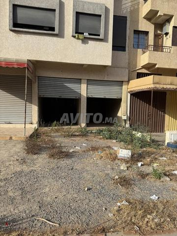 جوج محلات للبيع بطراس كبيرة على شارع دوبل فوا - 2