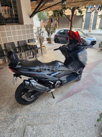 T-max comme neuf à Meknès - 2