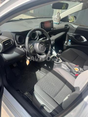 Toyota Yaris Essence Manuelle 2021 à Rabat - 2