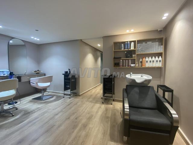 MAGNIFIQUE SALON SPA À VENDRE - 2