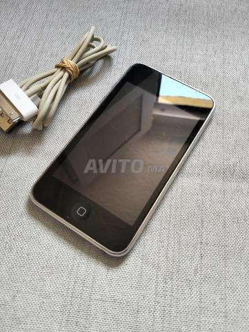 iPod Touch 2ème génération 8Go Bon État - 2