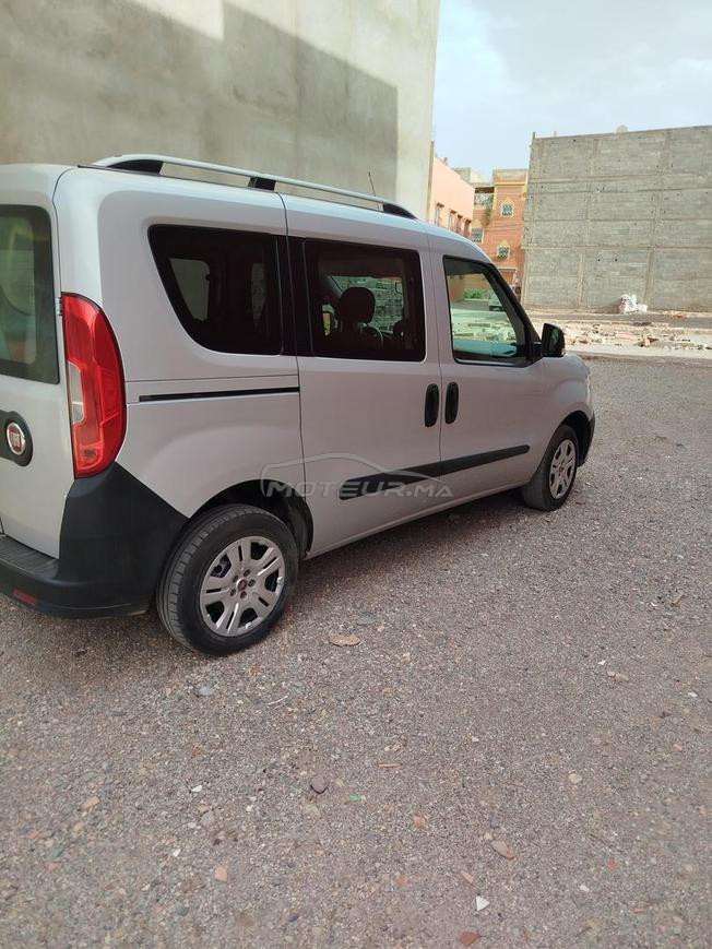 voiture très bon état ()