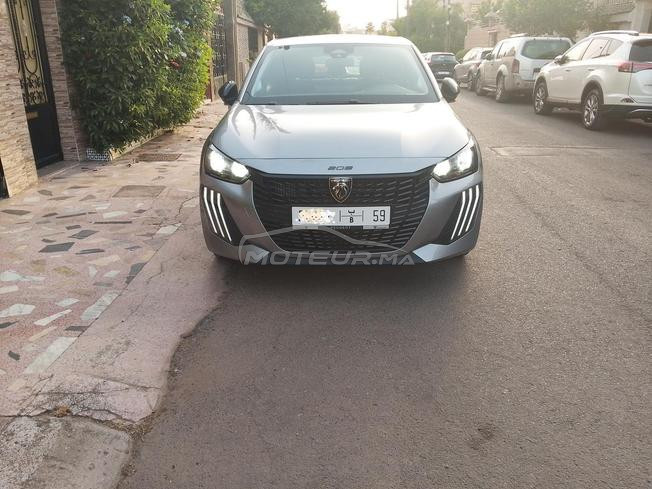 Peugeot 208 hybride 