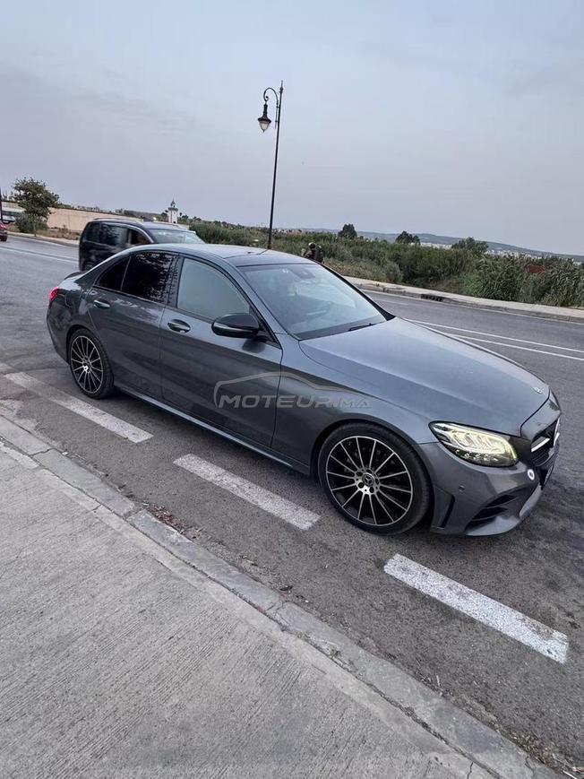 Mercedes-Benz 220 Diesel Automatique 2018 à Tanger