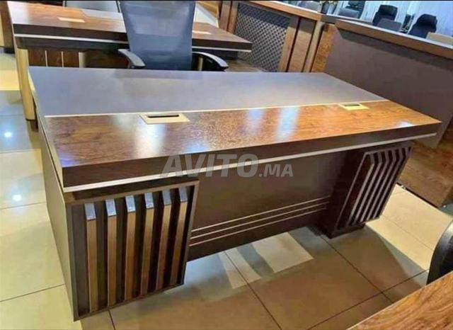 مكاتب إدارية أنيقة تجمع بين الفخامة والعملية - 2