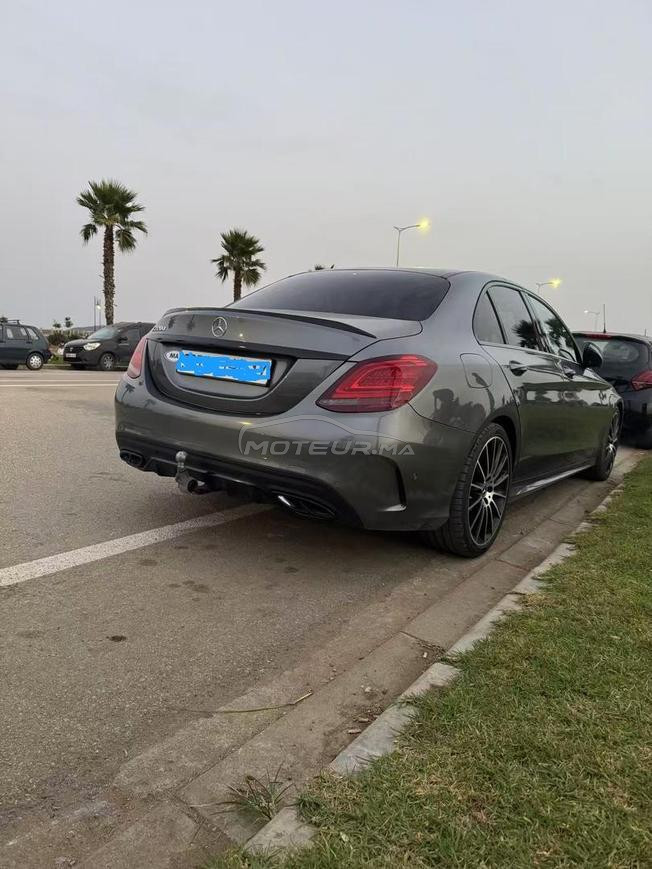 Mercedes-Benz 220 Diesel Automatique 2018 à Tanger