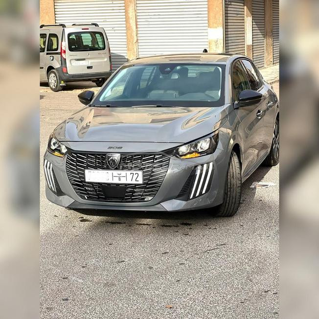 Peugeot 208 allure   للكراء