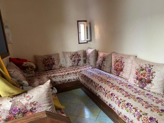 منزل بثلاث طوابق للبيع - 2