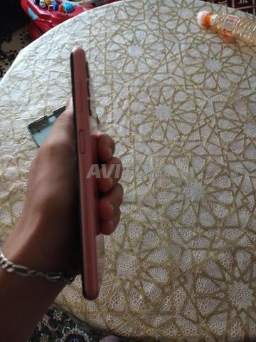 هاتف سامسونج بحالة جيدة للبيع. - 2