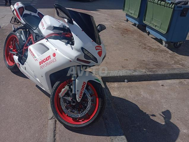 Ducati sport italienne - 2