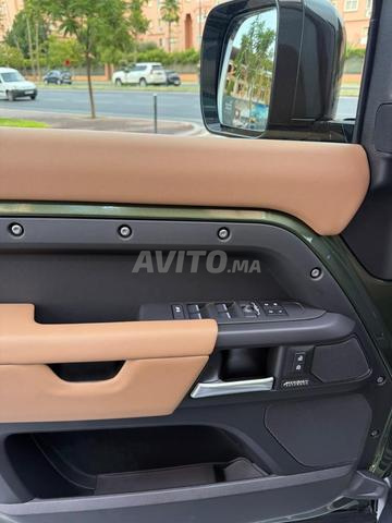 Range Rover Defender 2026