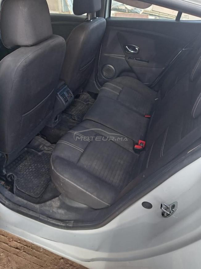 RUNULT MÉGANE 3 AUTOMATIQUE MODÈLE 2015