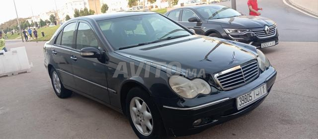 مرسيدس بنز 220 ديوان 2005