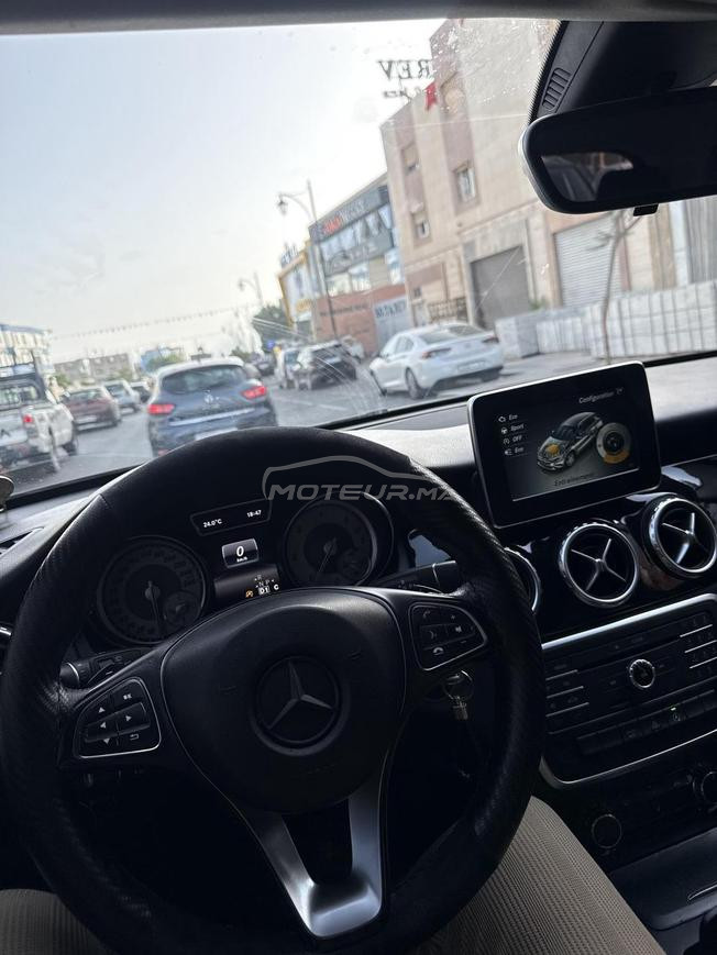 2017 Mercedes gla 200d 1 ère main