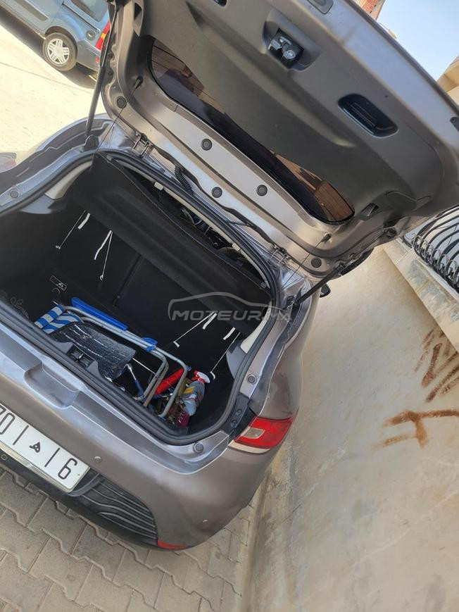 Renault Clio Diesel Manuelle 2016 à Salé