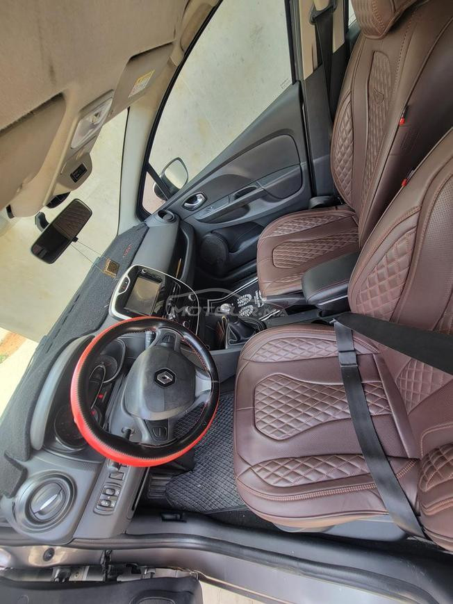 Renault Clio Diesel Manuelle 2016 à Salé