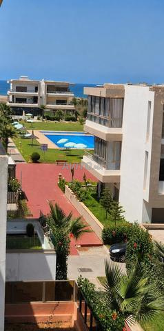 Appartement à vendre à Mansouria vue sur piscine.