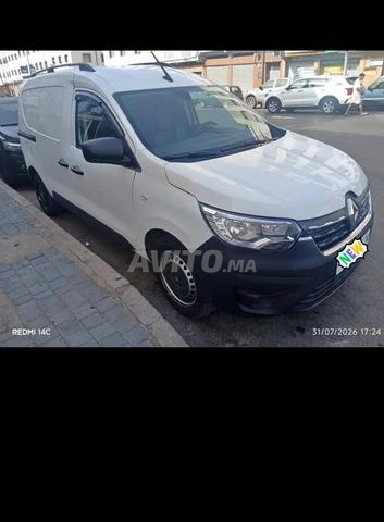 رينو إكسبريس للكراء مع السائق - 2