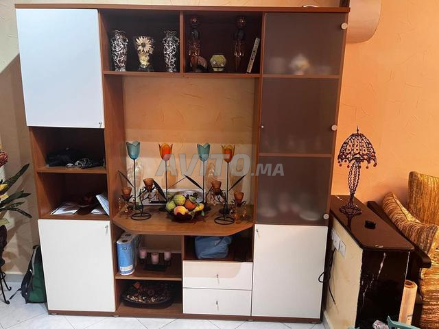 Je vends une vitrine conforme à la photo