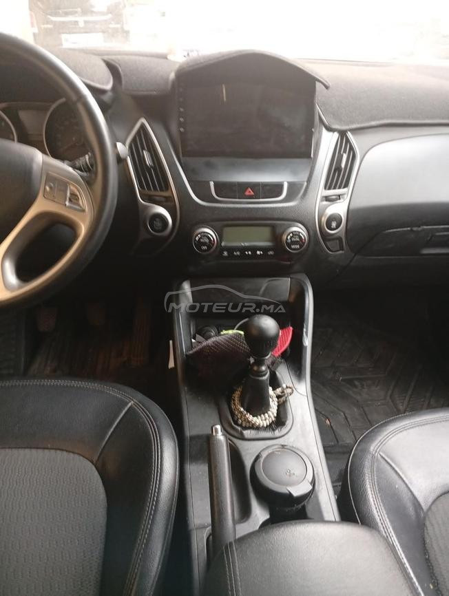 ventre voiture de Hyundai ix 35 excellente etat
