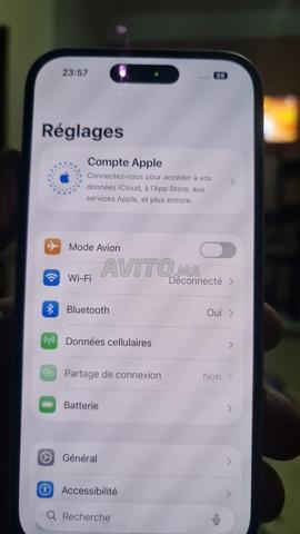 iPhone 15 propre zéro défaut - 2