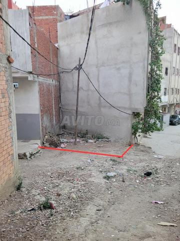 Terrain à vendre dans le quartier d'Al Oumama, le quartier dispose d'un permis de construire