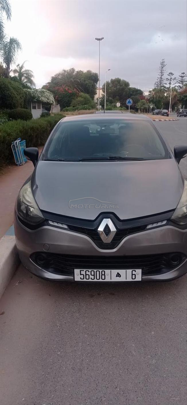 clio 4 n9iya libra reprise bi Seat Leon mar7ba