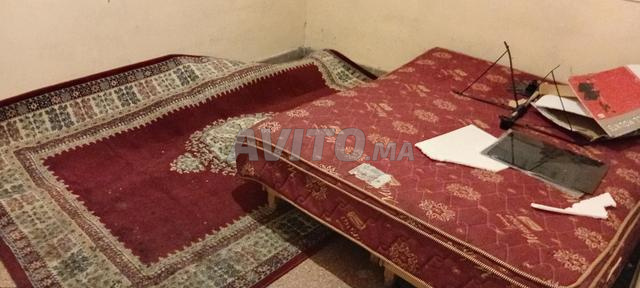 2 matelas, 4 banquettes et une moquette - 2