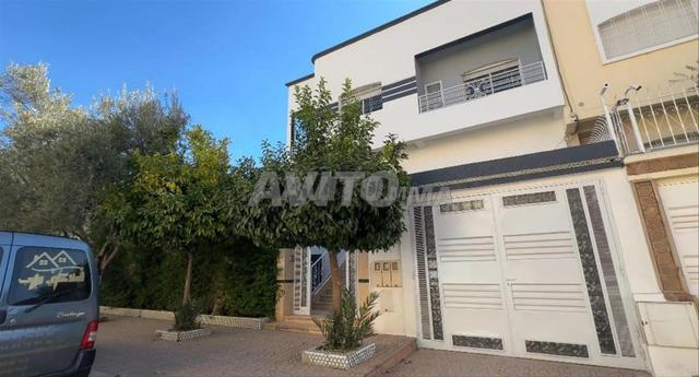 Étage de villa meublé à louer à Fès
