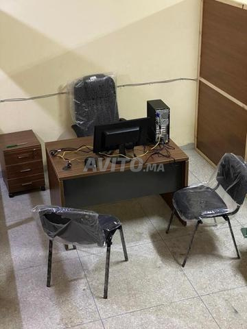 Bureaux d'importation à vendre