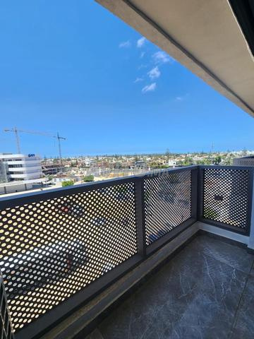 Studio vide Luxe 55m2 à CFC Sans Vis àVis - 2