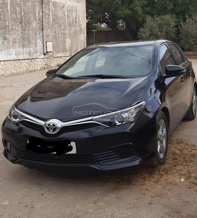 toyota auris 2016