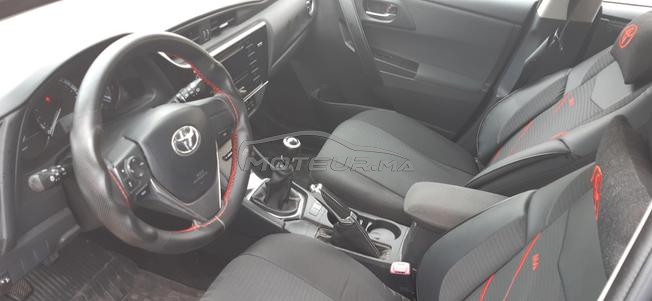toyota auris 2016