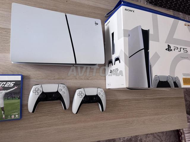 Ps5 slim version disque avec deux manettes et fc25 - 2