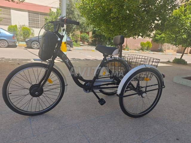 دراجة كهربائية بثلاث عجلات