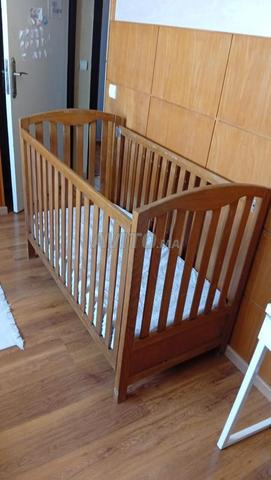 Lit pour bébé avec matelas